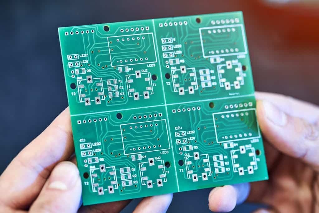 Printing Electronics: Voltera NOVA vs. Voltera V-One